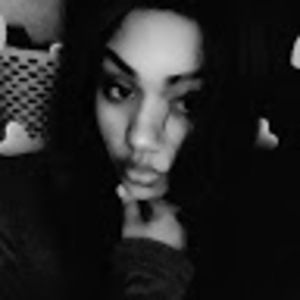 Meet your Posher, Whitney